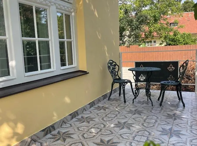 Villabaroque_eger 住宿加早餐酒店