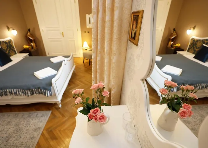 Villabaroque_eger 住宿加早餐酒店 3*