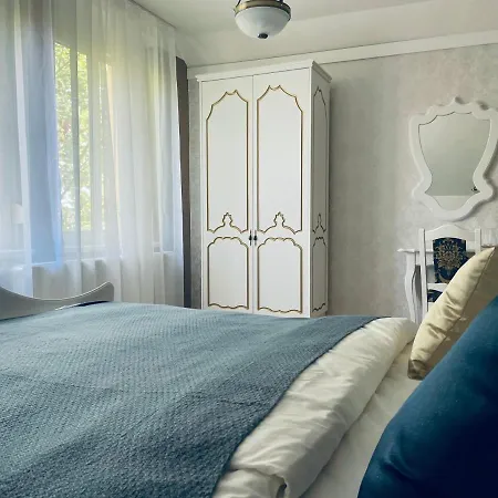 Villabaroque_eger Bed & Breakfast *