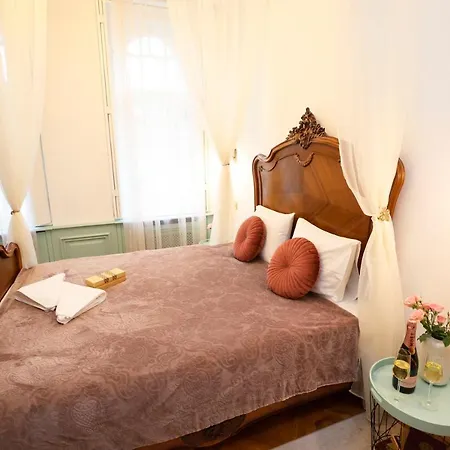 Villabaroque_eger Bed and breakfast
