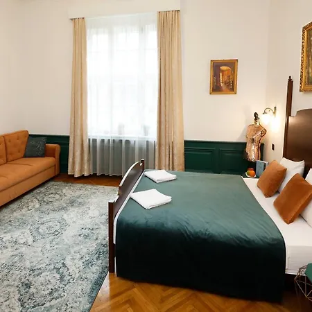 Bed & Breakfast Villabaroque_eger *