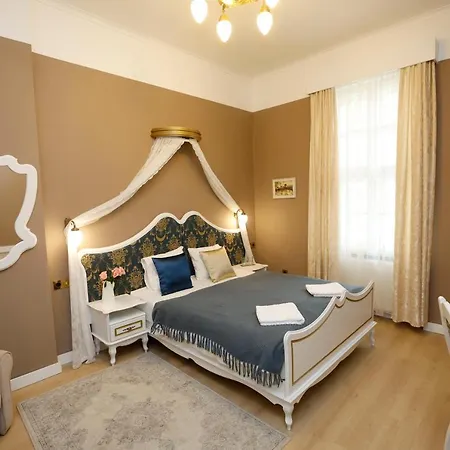 Bed & Breakfast Villabaroque_eger