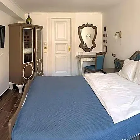 Bed & Breakfast Villabaroque_eger