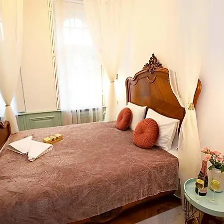 Villabaroque_eger 3*