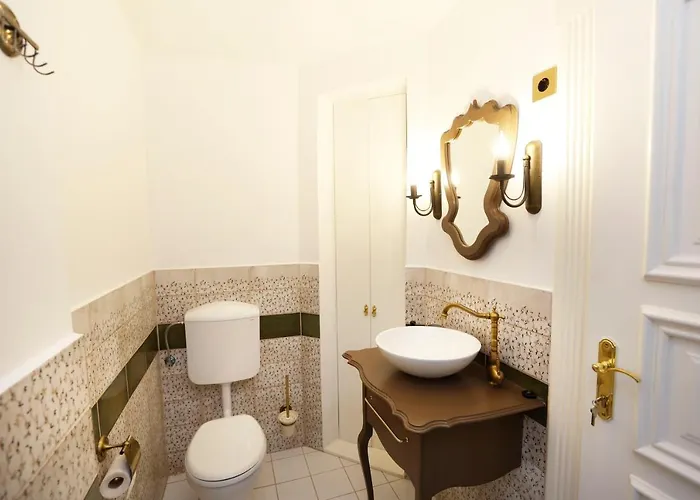 Villabaroque_eger Nocleg ze śniadaniem 3*